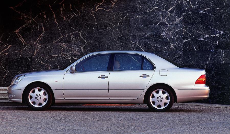 Lexus LS430 2001 года  (фото 13 из 56)